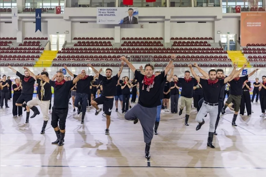 İzmir’de zeybek bilmeyen kalmayacak ücretsiz kurslarda yeni dönem 7 Ekim’de başlıyor