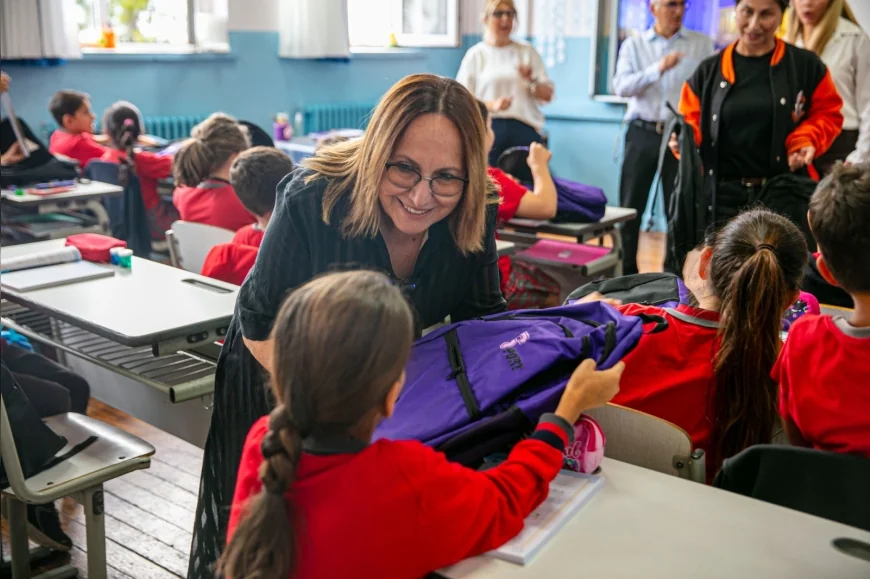 Güzelbahçe Belediye Başkan Vekili Ayşe Akın: “1100 öğrencimizin eğitim yolculuğunda yanlarında oluyoruz”