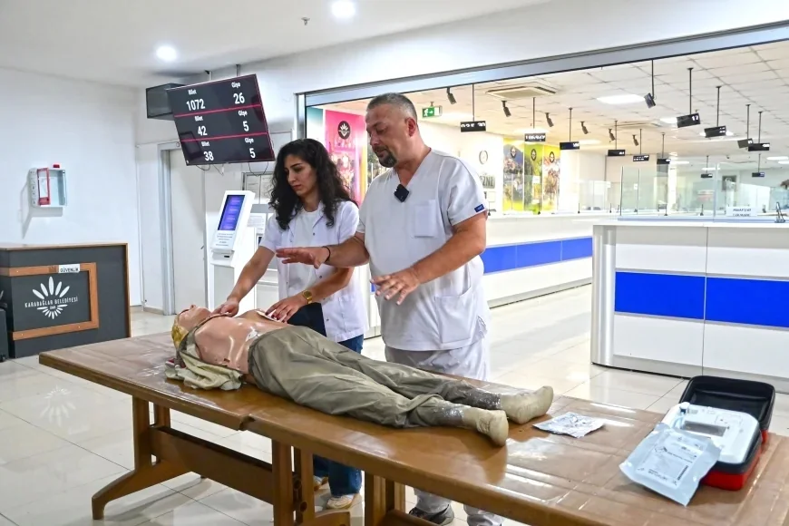 Karabağlar Belediye Başkanı Helil Kınay: “Ani kalp durmalarında ilk dakikalar hayat kurtarıyor”