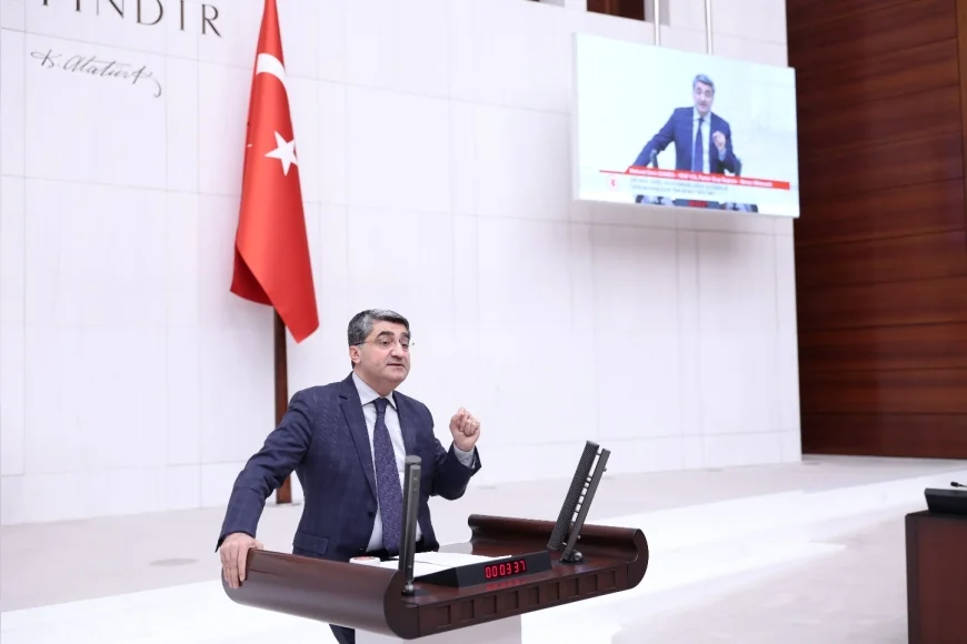 DEVA Partisi Genel Başkan Yardımcısı Mehmet Emin Ekmen: “Fon vurgununda küçük yatırımcının buharlaşan parası nasıl telafi edilecek?”