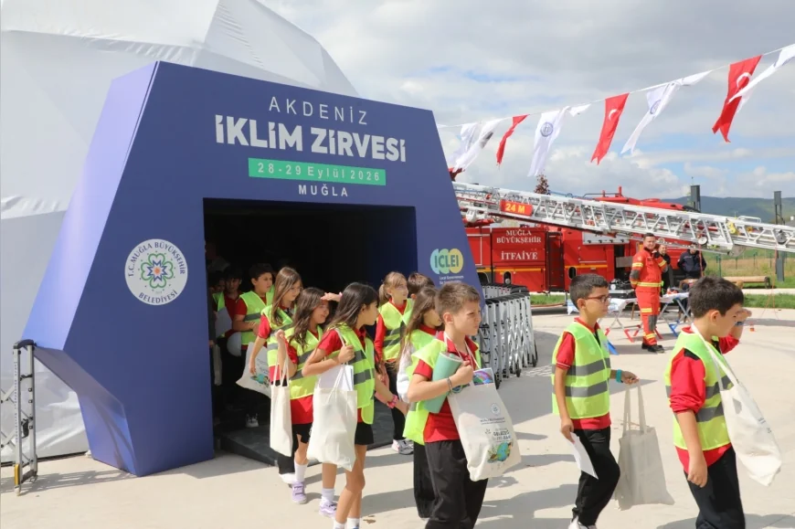 Muğla’da “Mavinin Derinlikleri” ile öğrenciler deniz yaşamını 360 derece keşfetti