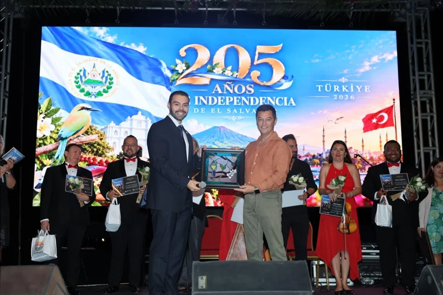Marmaris’te El Salvador ezgileri yankılandı, OPUS 503 kültürleri aynı sahnede buluşturdu