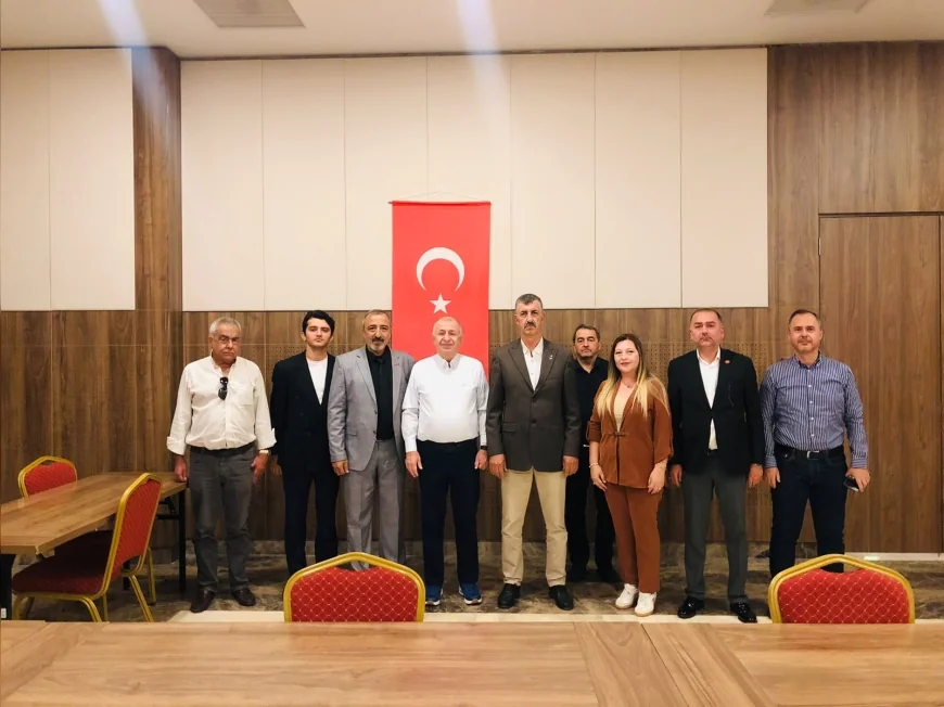 Zafer Partisi Genel Başkanı Prof. Dr. Ümit Özdağ Aydın kongresi öncesi iki ismi değerlendirmeye aldı