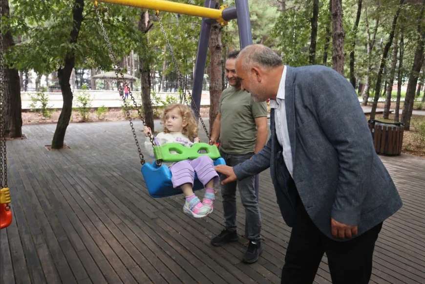 Canik Belediyesi Hasköy Meşe Orman Park’ta Yenileme Çalışmalarını Sürdürüyor