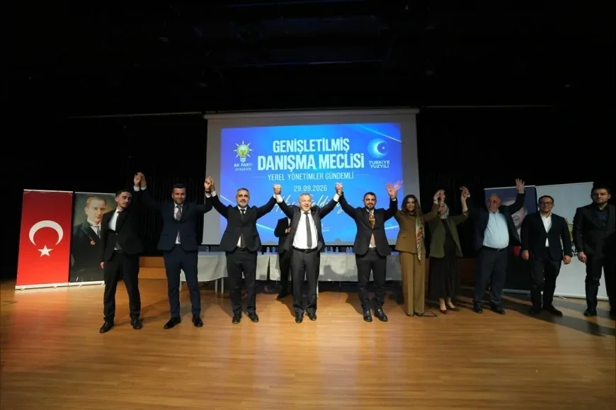 Ataşehir’de siyasi dengeleri değiştiren katılım: CHP’li 6 meclis üyesi AK Parti’ye geçti