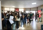 Aydın Büyükşehir Belediyesi üniversite öğrencilerinin AYKART işlemlerini kampüslere taşıdı