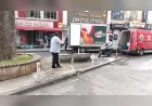 İlkadım Belediyesi, Acil Temizlik Gereken Noktalara Mobil Yıkama Aracıyla Müdahale Ediyor