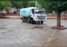 Efeler Belediyesi Semt Pazarlarında Tezgâhlar Toplandıktan Sonra Kapsamlı Temizlik Çalışması Gerçekleştiriyor