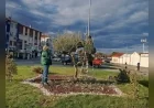 Ayvalık Belediyesi Park ve Bahçeler Ekipleri Mezarlıklardan Okul Bahçelerine Kentin Her Noktasında Görev Yapıyor
