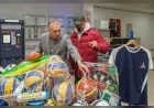 İzmir Büyükşehir Belediyesi’nden 1550 Okula 37 Milyon TL’lik Spor Malzemesi Desteği