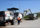 Manisa Büyükşehir Belediyesi, MOSB ile MUOSB Arasındaki Eski Menemen Yolunda Asfalt Çalışmasını Bir Haftada Tamamlamayı Hedefliyor