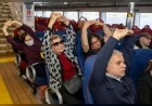 İzmir Büyükşehir Belediyesi Vapur Yolcularını “Günaydın Sporu” ile Güne Hazırlıyor