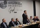 BAŞİSKELE BELEDİYE BAŞKANI M. YASİN ÖZLÜ, MUHTARLAR GÜNÜ’NDE GEÇMİŞTEN BUGÜNE İLÇEYE HİZMET EDEN MUHTARLARLA BULUŞTU