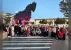 İzmir Büyükşehir Belediyesi 250 Genci Cumhuriyet Yürüyüşünde, 200 Kadını Çanakkale Gezisiyle Buluşturdu