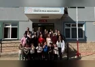 Manisa Sarıgöl’de Üniversiteli Gençler “Oyun Arkadaşım Projesi” ile İlkokul Öğrencilerinin Yüzünü Güldürdü