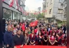 CHP İzmir İl Başkanı Utku Gümrükçü: “Reklamlar Bitti, Senaryo Tutmadı; Şimdi Yeniden CHP Zamanı” Diyerek Yüzlerce Üyeye Rozet Taktı