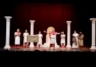 Giresun Belediyesi Şehir Tiyatrosu, “Mikenden Kız Kaçırmaya ya da Troya Faciası” Oyunuyla Adana Tiyatro Festivali’nde Sahne Aldı!