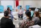 Buca Belediyesi ve Pi Gençlik Derneği İş Birliğiyle Gençler İngilizce Konuşma Kulübünde Dil Engellerini Aşıyor