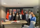 Gülnar Büyükşehir Belediye Meclis Üyesi Mustafa Denk CHP’ye Katıldı, Rozetini İl Başkanı Koral Ömür Taktı
