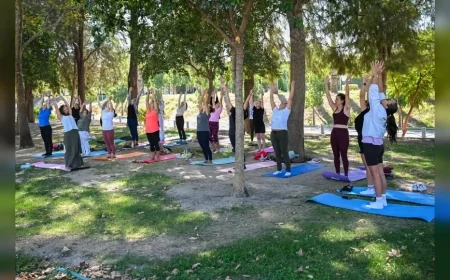 Bornova’da kadınlar sağlık ve huzur için açık havada yoga etkinliğinde buluştu