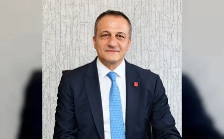CHP Mersin İl Başkanı Koral Ömür: “Bu hukuksuzluğu asla kabul etmiyoruz”