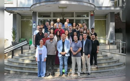 Bornova Belediye Başkanı Ömer Eşki: “Bornova’da tiyatro coşkusu hiç bitmeyecek”