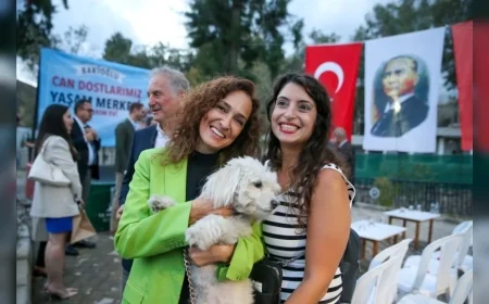 Karşıyaka’da sahiplendirme seferberliği “Bir Nota, Bir Yuva” buluşması Tay Park’ta