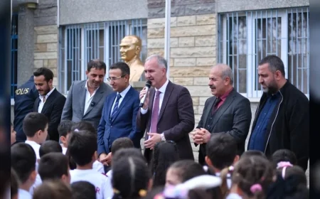 Yeniceköy’de iki okulda 750 öğrenci İnegölspor formasına kavuştu