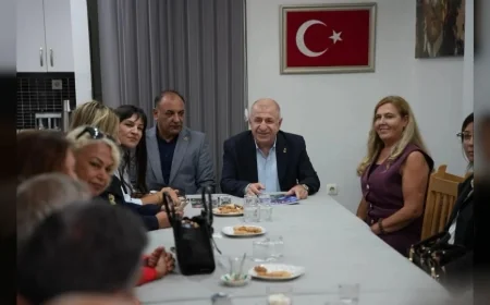 Zafer Partisi Genel Başkanı Prof. Dr. Ümit Özdağ Türkiye Emekli Astsubaylar Derneği Adana Şubesi’ni ziyaret etti