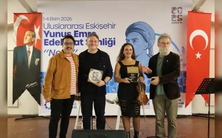 Eskişehir’de Yunus Emre Edebiyat Şenliği’nin üçüncü gününde sanat ve edebiyat buluşması