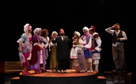 Bursa Şehir Tiyatrosu 20’nci sanat yılını ‘Sersem Kocanın Kurnaz Karısı’ prömiyeriyle açtı