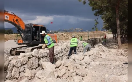 Toroslar’ın 16 bin metrekarelik piknik alanında kapsamlı yenileme çalışmaları sürüyor