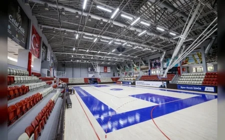 İzmir’de Celal Atik Spor Salonu baştan aşağı yenilendi enerji tüketimi yüzde 66 azaltıldı