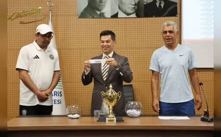Marmaris’te 29 Ekim Cumhuriyet Kupası için kuralar çekildi, mahalle takımlarının fikstürü belirlendi