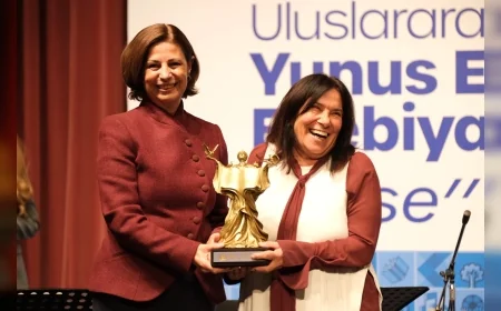 Eskişehir Büyükşehir Belediye Başkanı Ayşe Ünlüce: “Hayatımızı sanatla iyileştirelim istedik”