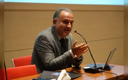 İzmir Bakırçay Üniversitesi’nde Prof. Dr. Kudret Bülbül: “Terörsüz Türkiye Bölgesel Barışa Katkı Sunabilir”