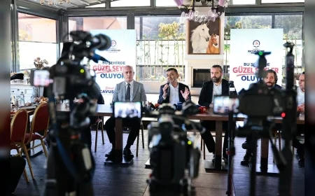 Denizli Büyükşehir Belediye Başkanı Bülent Nuri Çavuşoğlu: “Bu şehri birlikte güzelleştiriyoruz” diyerek yeni yatırımları açıkladı
