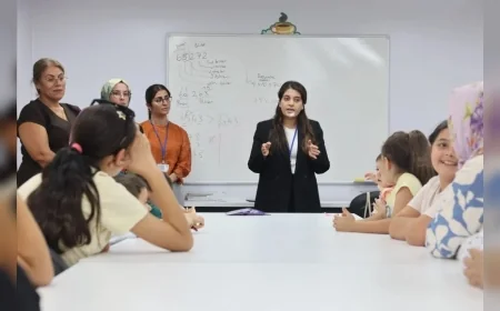 Toroslar Belediyesinden Kız Çocukları ve Ailelerine Eğitim Semineri: “Erteleme Döngüsünü Kırmanın Yolları Anlatıldı”