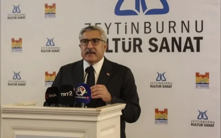 AK Parti Genel Başkan Yardımcısı Hüseyin Yayman Zeytinburnu’nda Kültür ve Sanat Sezonu Açılışına Katıldı
