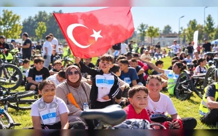 Düzce’de 450 Bisikletli Şehir Turunda Buluştu, 5 Kilometrelik Parkurda Pedal Çevirdi