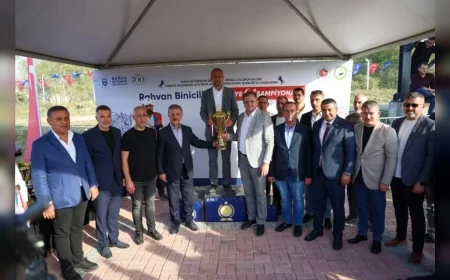 Bursa Büyükşehir Belediyesi Başkan Vekili İsmail Şenol: “Rahvan binicilik köklü tarihimizden bugüne taşıdığımız önemli bir kültürel mirastır”