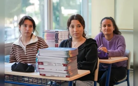 Maltepe Belediyesi LGS ve YKS’ye Hazırlanan Öğrencilere 381 Kaynak Kitap Desteği Sağladı