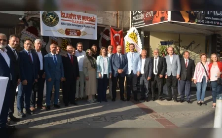 Gaziantep’te İslahiye ve Nurdağı İlçeleri Kültür Eğitim ve Dayanışma Derneği Açıldı, Adnan Dede Güçlü’den Birlik ve Dayanışma Vurgusu