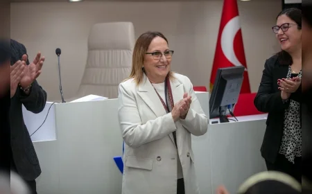 GÜZELBAHÇE BELEDİYESİ ÖNCÜLÜĞÜNDE  3. YAŞ ÜNİVERSİTESİ 2026-2027 EĞİTİM DÖNEMİNE YENİ DERSLER VE SOSYAL SORUMLULUK PROJELERİYLE BAŞLADI