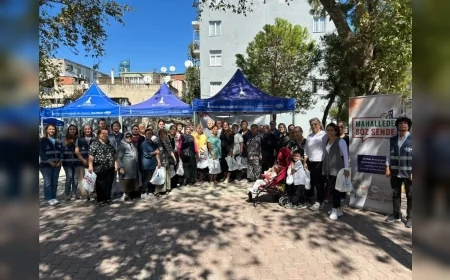 İzmir Büyükşehir Belediyesi “Mahallede Söz Sende” Programıyla Bornova’da Yurttaşların Taleplerini Dinledi