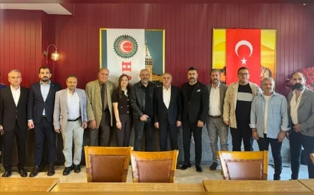 HAK-İŞ İzmir İl Başkanı Gültekin Şimşek: “Kazanılmış Hakları Koruyarak Yeni Kazanımlar Elde Etmeyi Hedefliyoruz”