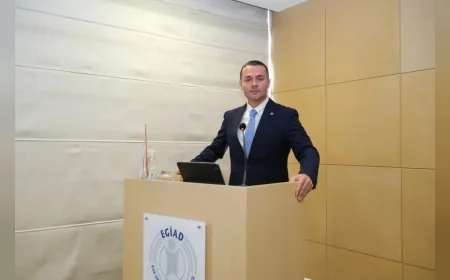 EGİAD Yönetim Kurulu Başkanı M. Kaan Özhelvacı: “Dijital dönüşümün yalnızca takipçisi olmayı yeterli görmüyoruz”