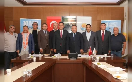 Adana Büyükşehir Belediyesi ve Kozan Belediyesi’nden 10. Geleneksel İsmet Atlı Karakucak Güreşleri İçin Büyük Organizasyon Hazırlığı