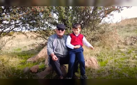 Aksaray’da 70 Yaşındaki Duran Meler, Babasıyla Alıç Topladığı Ağaçların Altında Şimdi 7 Yaşındaki Torunuyla Buluşuyor