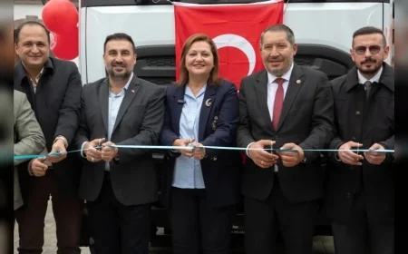 Afyonkarahisar Belediye Başkanı Burcu Köksal: “Şehrimizin Her Mahallesinde Daha Temiz Bir Çevre İçin Çalışıyoruz”